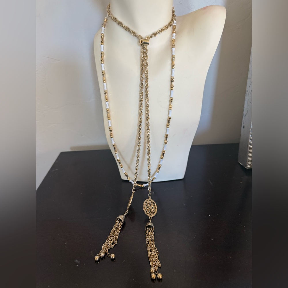 Lot of two VTG Necklaces Napier and Lariat Rope‎ Chain Chunky Dangles adjustable